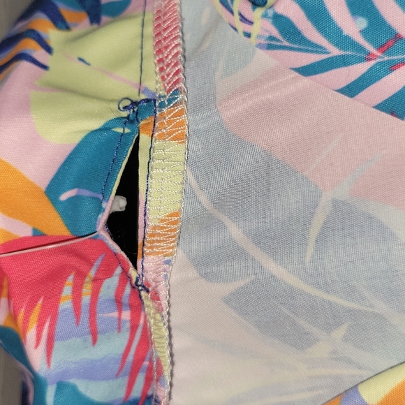 NWT | Old Navy Printed Resort Shirt | XL - Picture 5 of 8